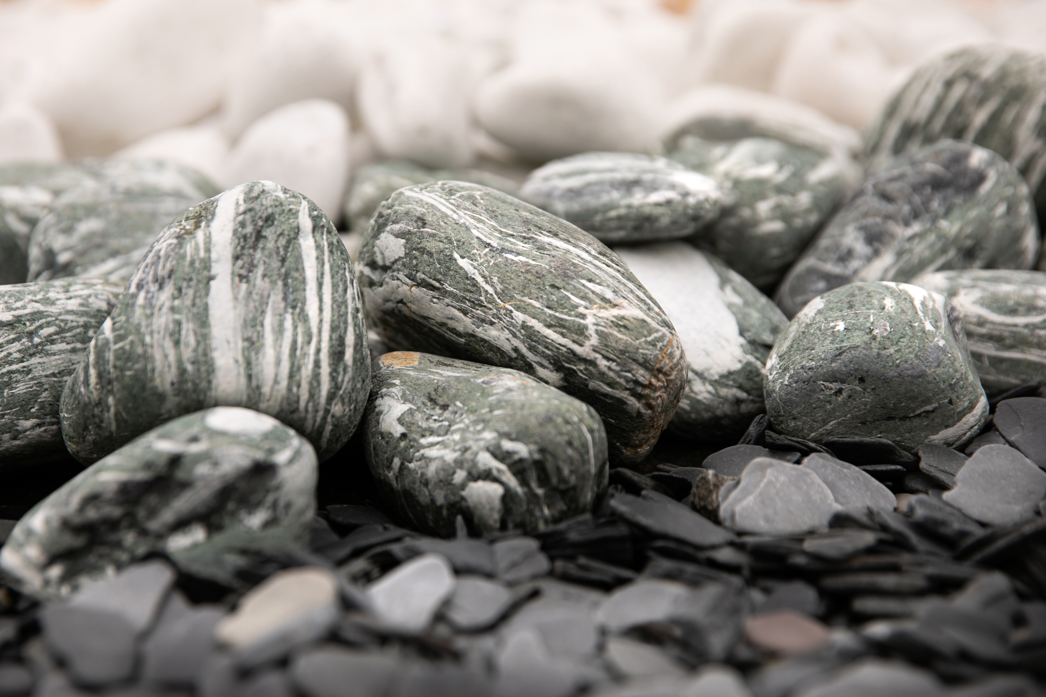 Massifs et parterres galets paillage jardin - Lylo D�co